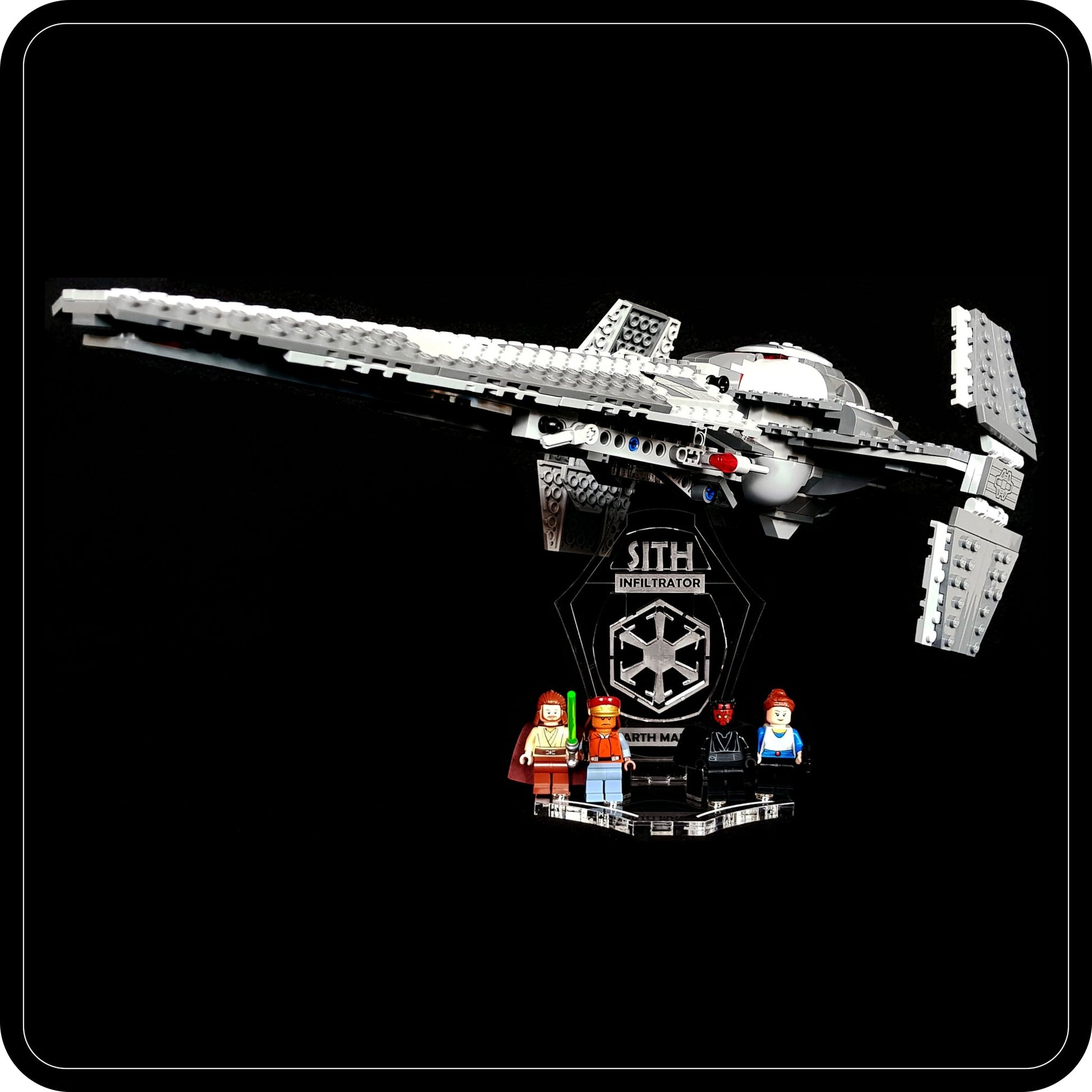 Display stand angled 3D for Lego 7961-75096 Darth Maul's Sith Interceptor +minifigures slots (A1036)-1