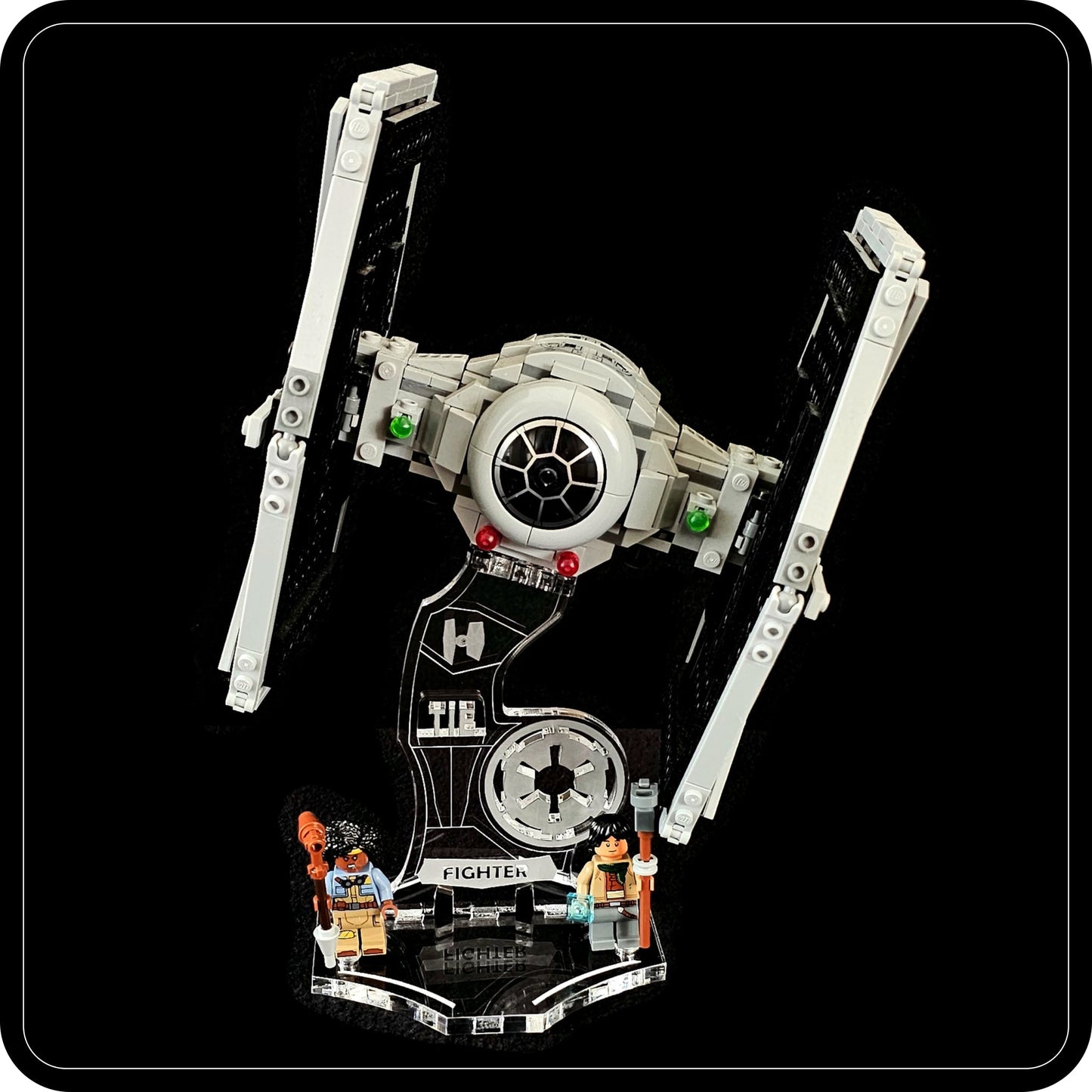 Display stand 3D-ENGV angled for Lego 75393 TIE Fighter + minifigures slots (A1104)-3